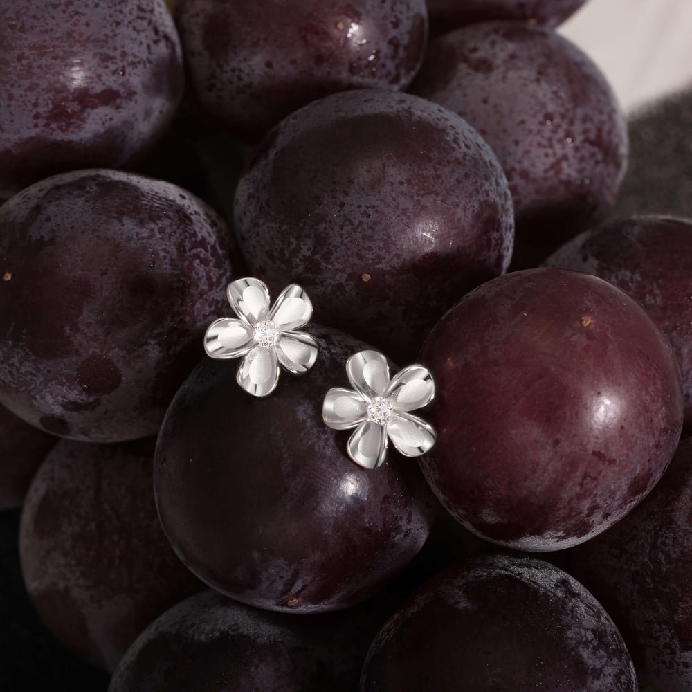 S.Leaf Plumeria Flower Earrings