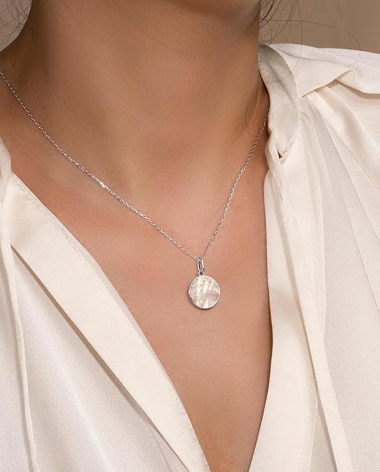 12mm Mother of Pearl Round Pendant Necklace